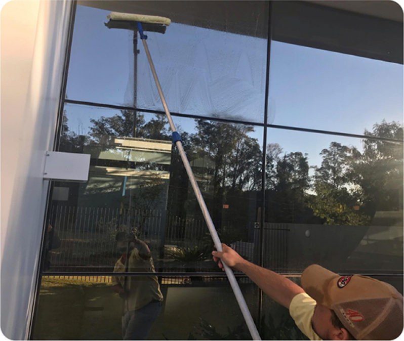 Contratar Empresa Limpeza de Vidros Taboão da Serra - Limpeza de Vidros em Altura