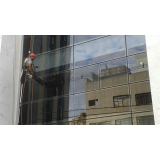 empresa especializada em limpeza de vidros Ribeirão Pires